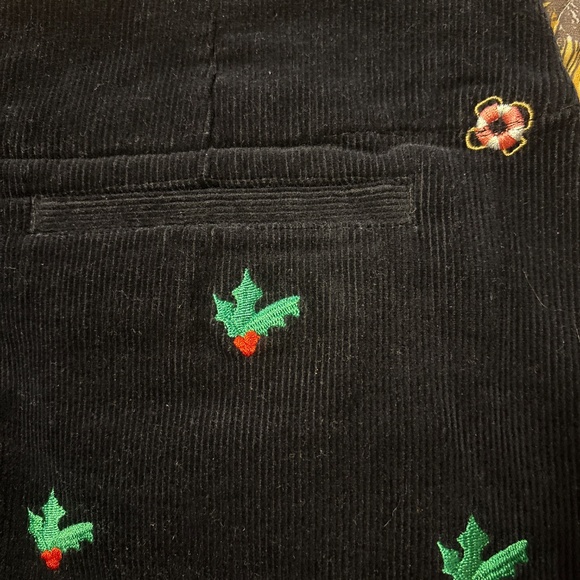 Castaway Christmas skirt - Picture 5 of 6